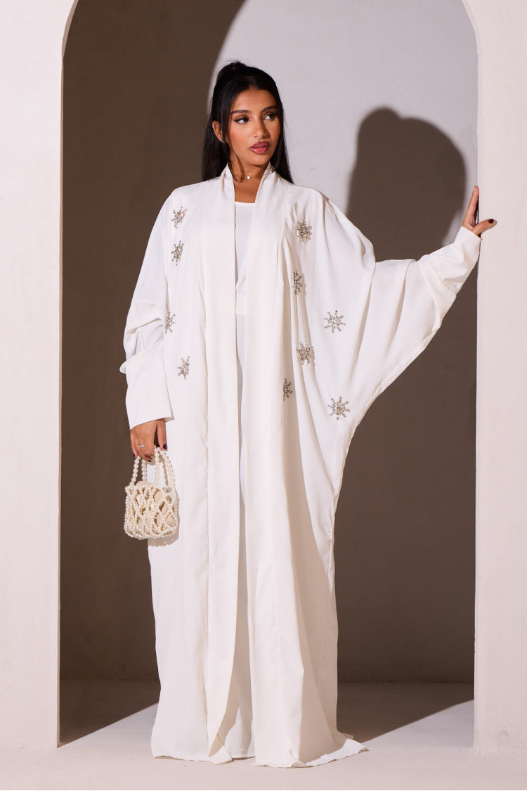 2-piece set abaya + white belted vest