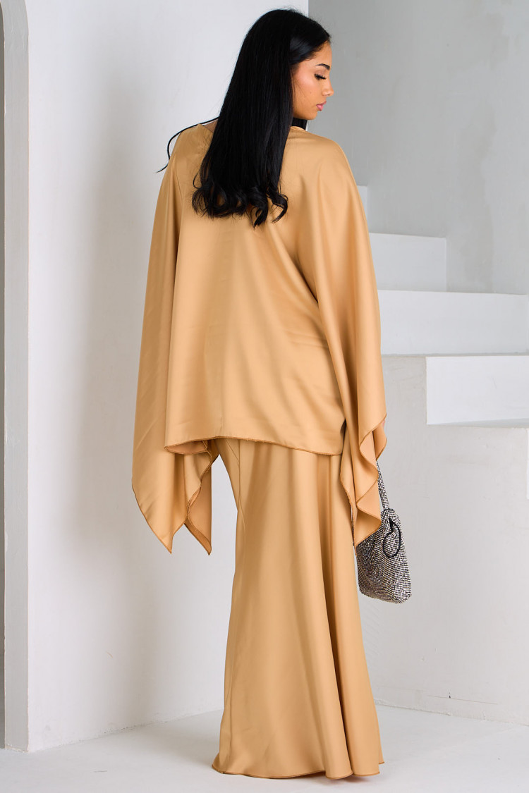 2-piece set poncho + camel satin skirt